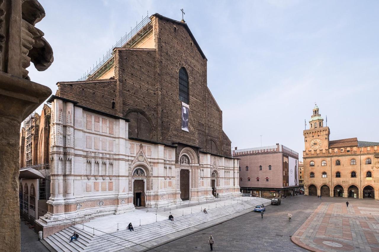 Urbanicooh Garisenda - Piazza Maggiore View 博洛尼亚 外观 照片
