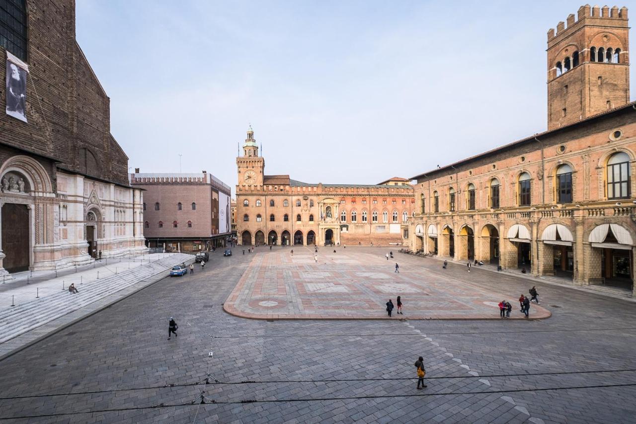 Urbanicooh Garisenda - Piazza Maggiore View 博洛尼亚 外观 照片