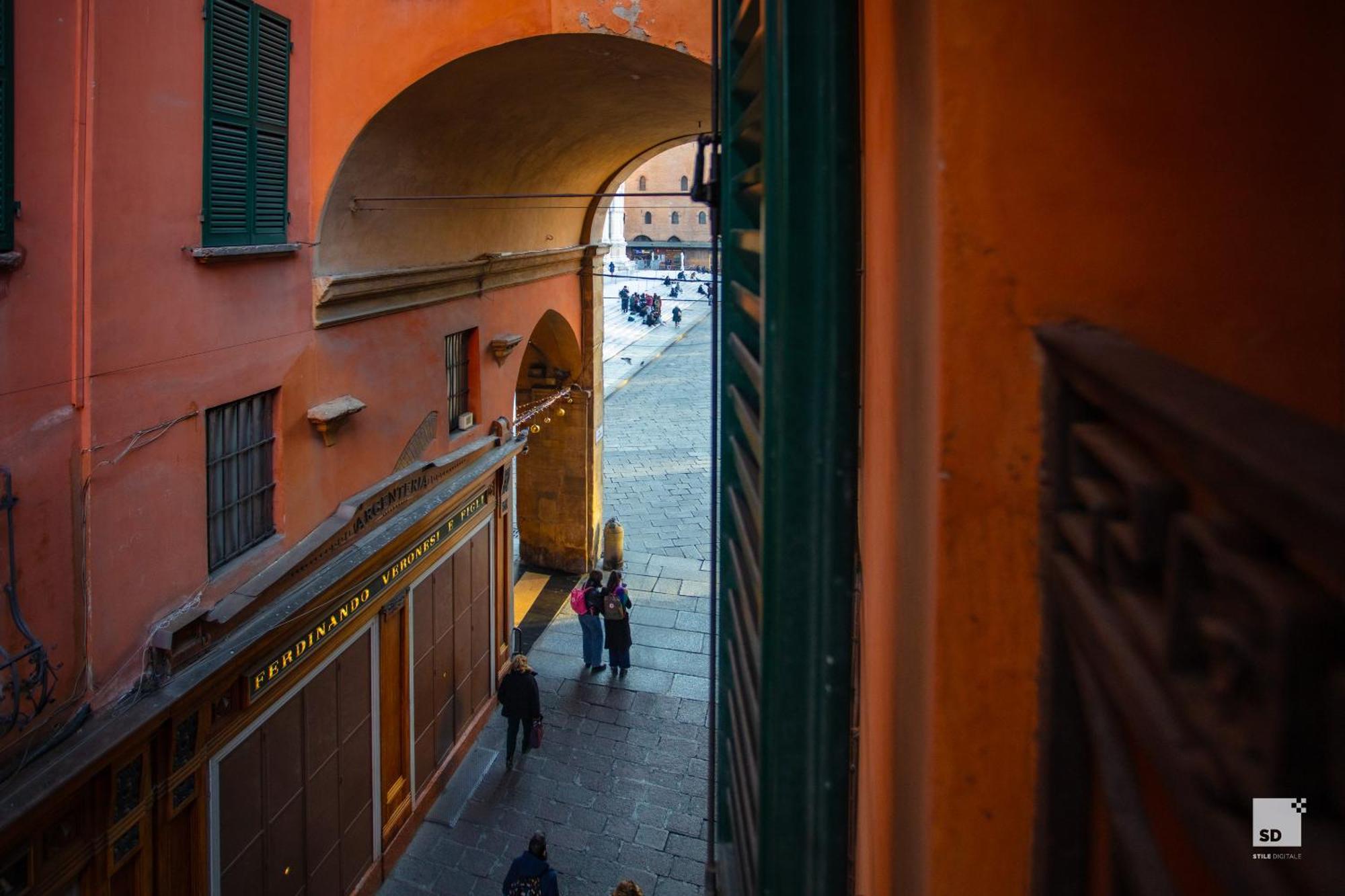 Urbanicooh Garisenda - Piazza Maggiore View 博洛尼亚 外观 照片