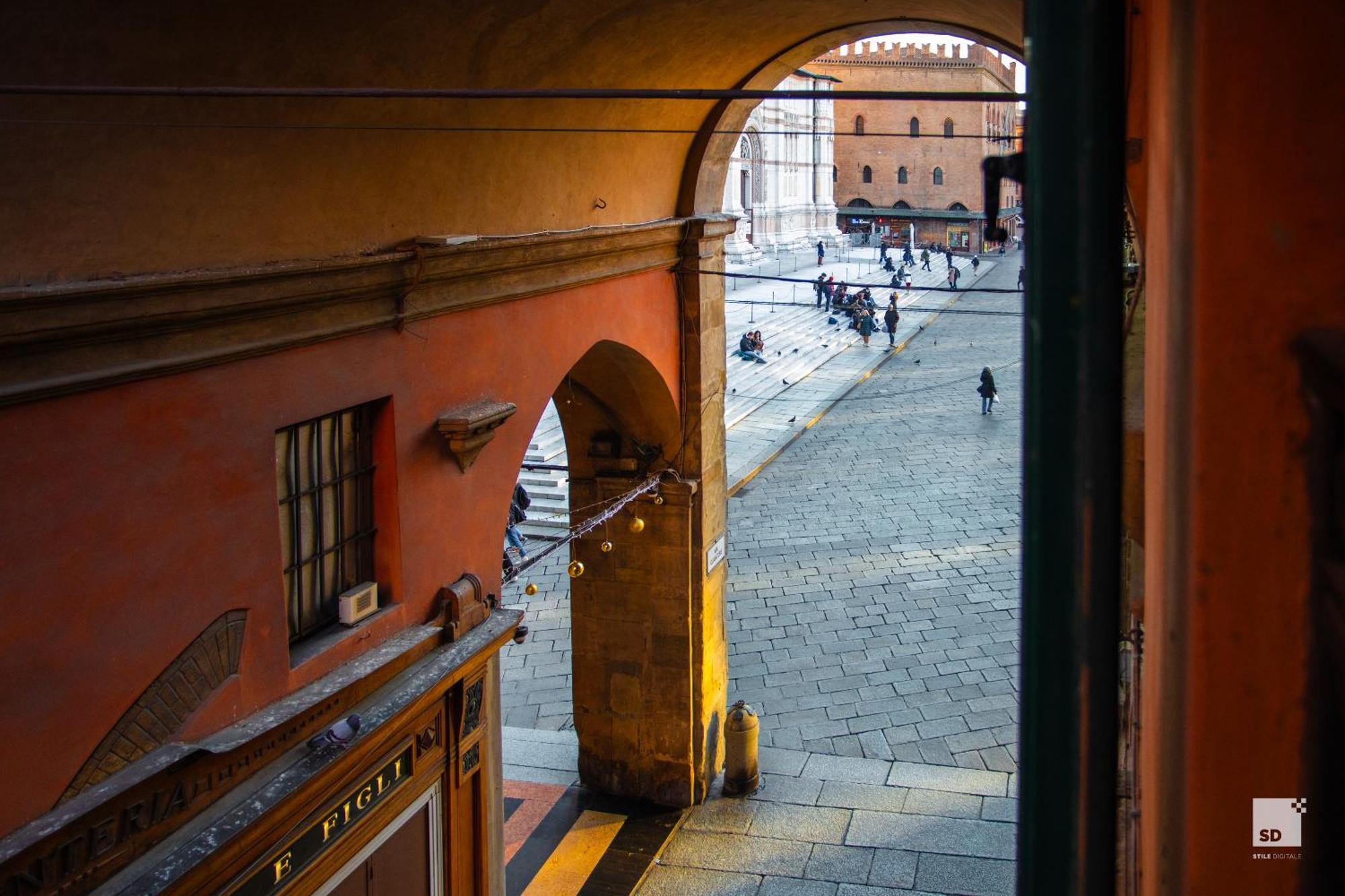 Urbanicooh Garisenda - Piazza Maggiore View 博洛尼亚 外观 照片