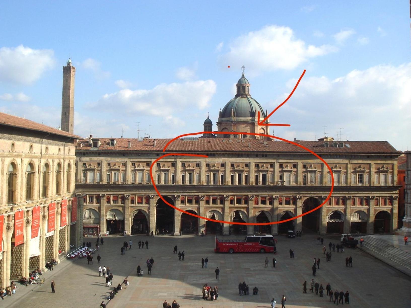 Urbanicooh Garisenda - Piazza Maggiore View 博洛尼亚 外观 照片